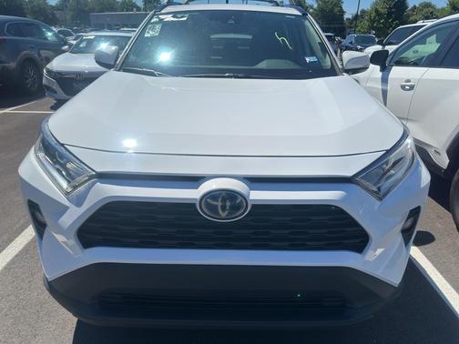 Super White 2021 Toyota RAV4 Hybrid XLE