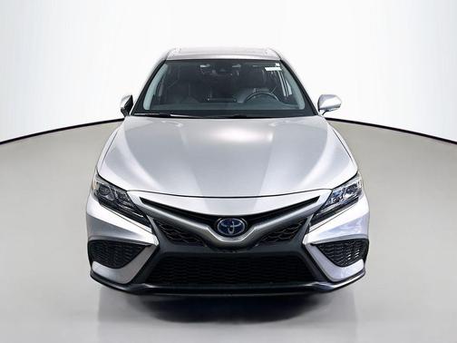 2024 Toyota Camry Hybrid SE