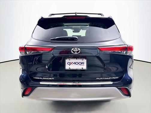 2022 Toyota Highlander Platinum