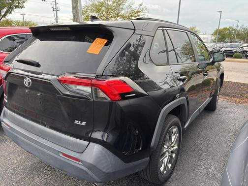 2021 Toyota RAV4 XLE Premium