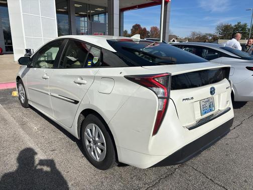 2016 Toyota Prius Two