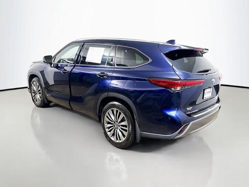Blueprint 2022 Toyota Highlander Hybrid Platinum