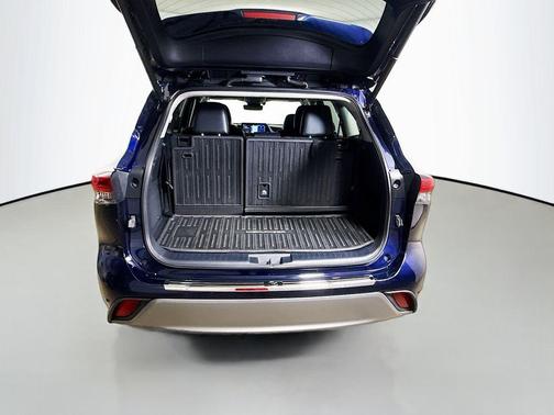 Blueprint 2022 Toyota Highlander Hybrid Platinum