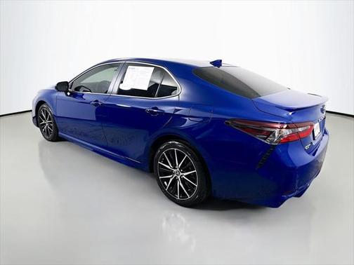 2024 Toyota Camry Hybrid SE