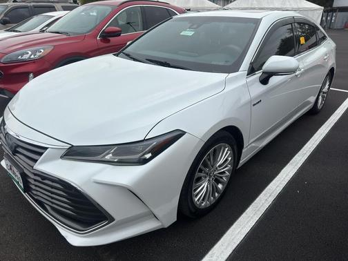 2019 Toyota Avalon Hybrid Limited