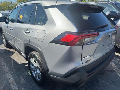 2021 Toyota RAV4 Hybrid XLE