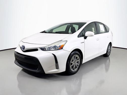 2016 Toyota Prius v Four