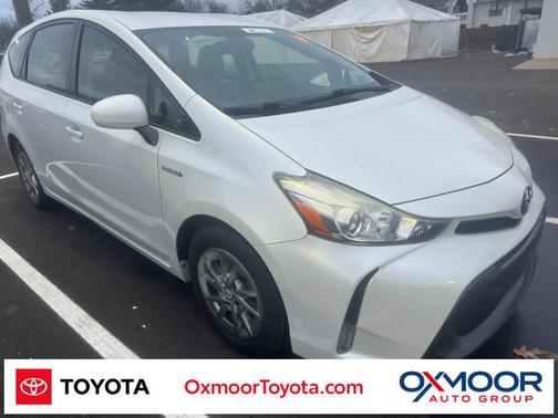 2016 Toyota Prius v Four