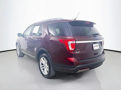 Burgundy Velvet Metallic Tinted Clearcoat 2019 Ford Explorer XLT