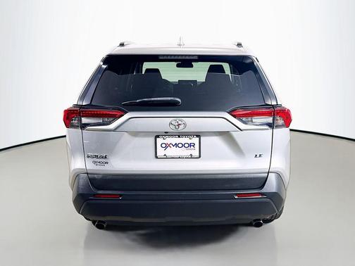 Silver Sky Metallic 2019 Toyota RAV4 LE