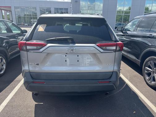 Silver Sky Metallic 2019 Toyota RAV4 LE