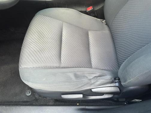 2019 Toyota Highlander LE I4