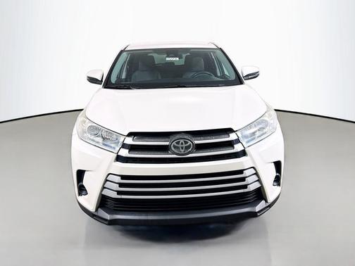 2019 Toyota Highlander LE I4
