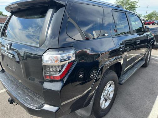 Midnight Black Metallic 2021 Toyota 4Runner SR5