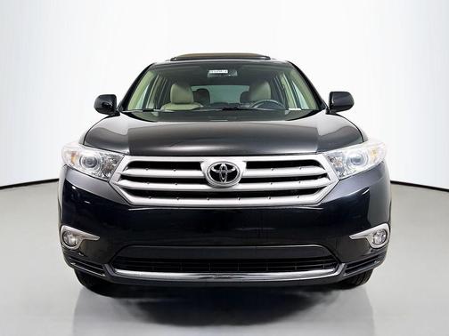 2013 Toyota Highlander SE