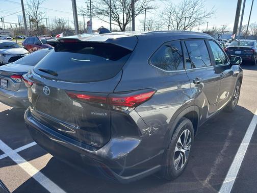 2023 Toyota Highlander Hybrid XLE