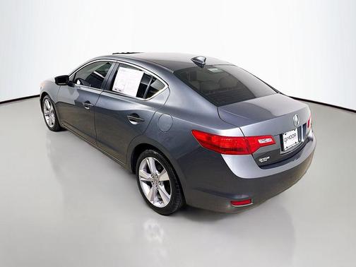 2013 Acura ILX 2.0L w/Premium Package