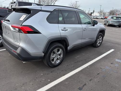 2024 Toyota RAV4 Hybrid LE