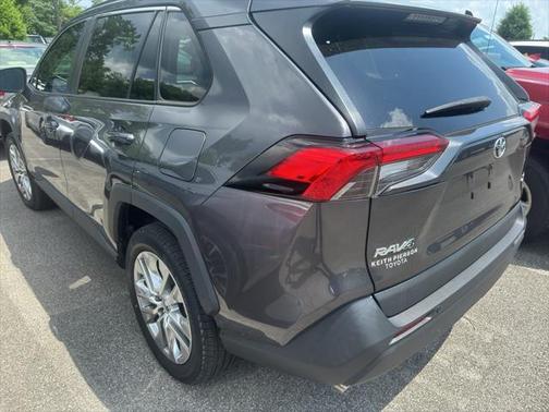 2022 Toyota RAV4 XLE Premium