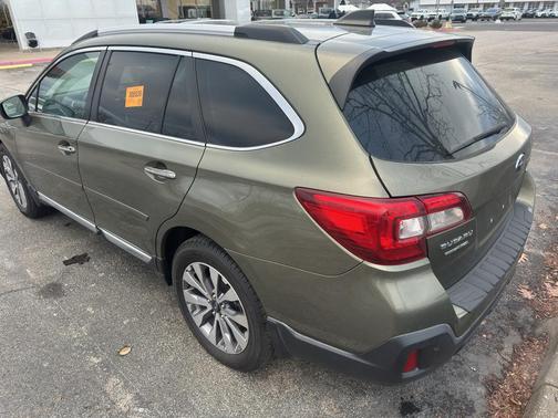 2019 Subaru Outback 2.5i Touring