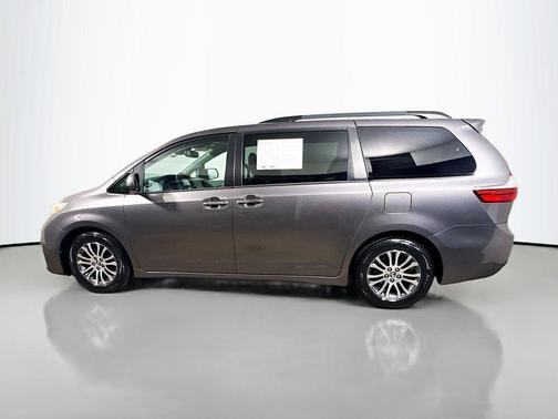Predawn Gray Mica 2020 Toyota Sienna XLE