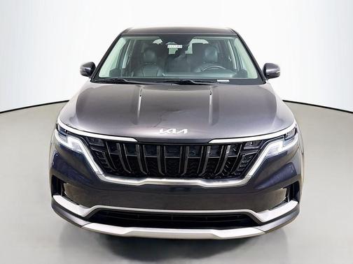 2023 Kia Carnival LX