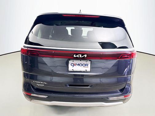 2023 Kia Carnival LX
