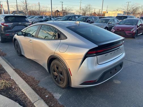 2025 Toyota Prius LE