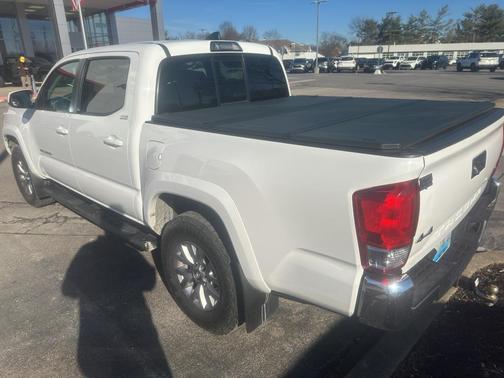 2017 Toyota Tacoma SR5