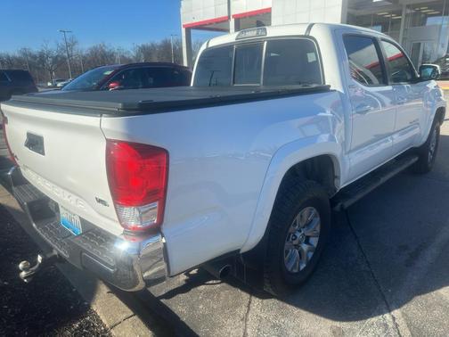 2017 Toyota Tacoma SR5