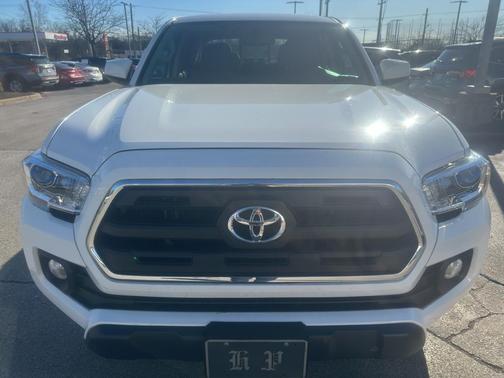 2017 Toyota Tacoma SR5