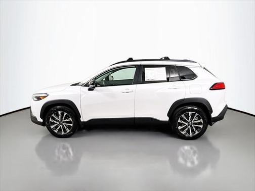 2025 Toyota Corolla Cross XLE