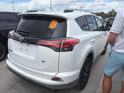 2018 Toyota RAV4 SE