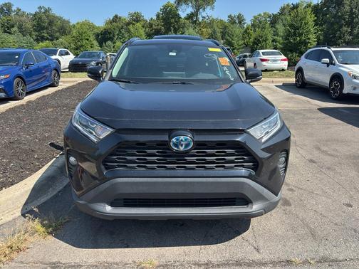 2021 Toyota RAV4 Hybrid XLE