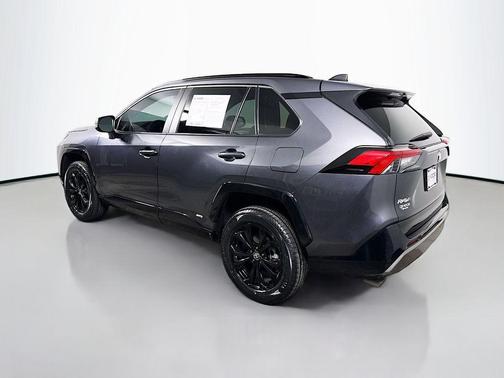 2023 Toyota RAV4 Hybrid SE