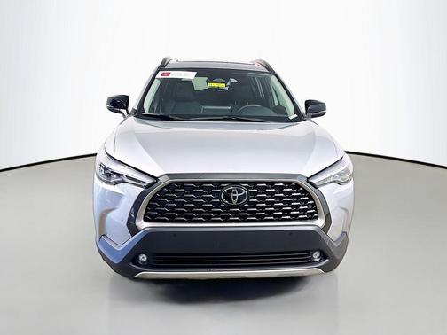 2025 Toyota Corolla Cross XLE