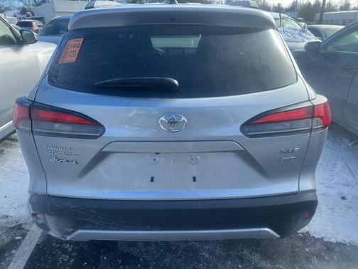 2025 Toyota Corolla Cross XLE