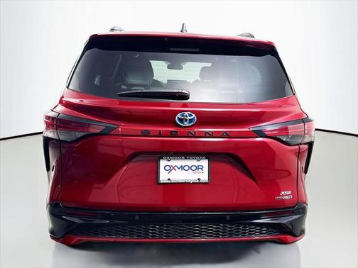 2023 Toyota Sienna XSE 7 Passenger