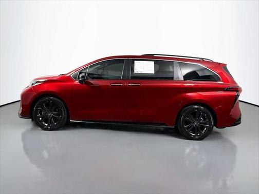 2023 Toyota Sienna XSE 7 Passenger