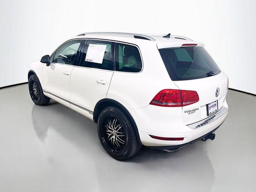 2011 Volkswagen Touareg TDI Sport