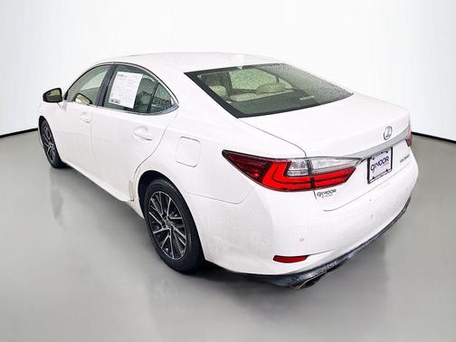 2016 Lexus ES 350 Base