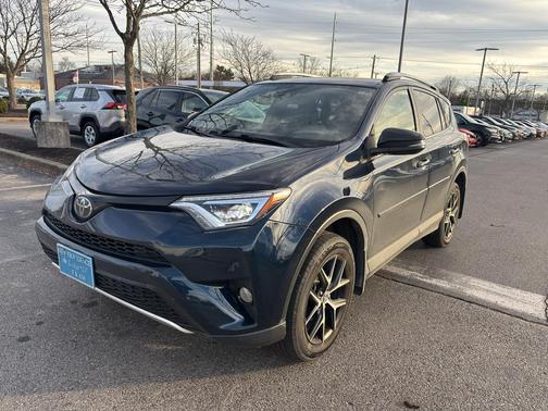 2018 Toyota RAV4 SE