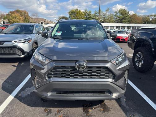 2020 Toyota RAV4 LE