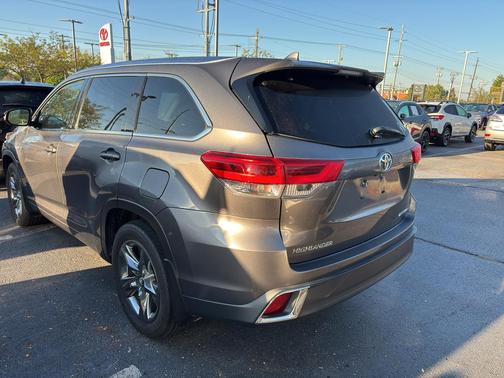 2019 Toyota Highlander Limited Platinum