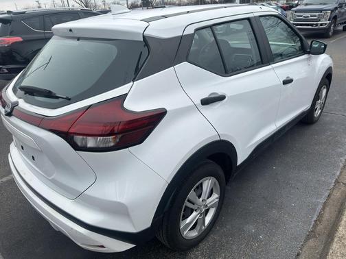 2023 Nissan Kicks S