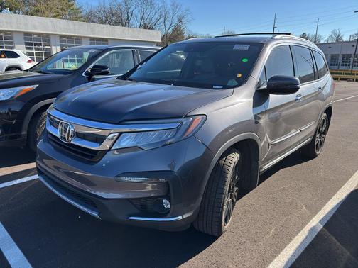 2022 Honda Pilot Touring 8-Passenger