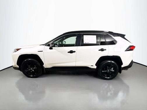 Blizzard Pearl/Midnight Black Metallic 2021 Toyota RAV4 Hybrid SE