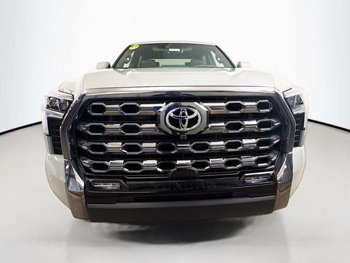 2025 Toyota Tundra Hybrid Platinum