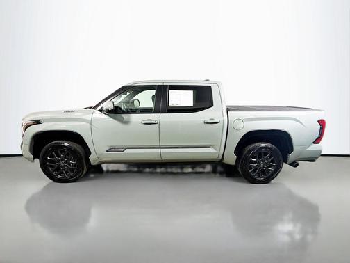 2025 Toyota Tundra Hybrid Platinum