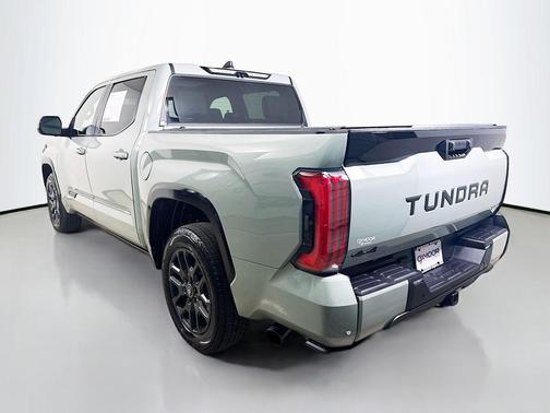 2025 Toyota Tundra Hybrid Platinum
